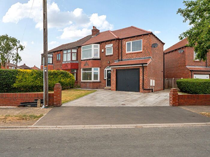 4 Bedroom Semi-Detached House For Sale In Beechwood Grove, Horbury, Wakefield, West Yorkshire, WF4