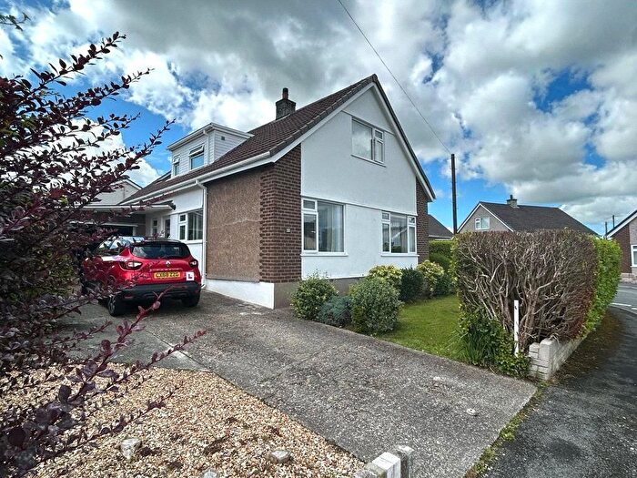 4 Bedroom Bungalow For Sale In Y Wern, Llanfairpwllgwyngyll, Anglesey, Sir Ynys Mon, LL61