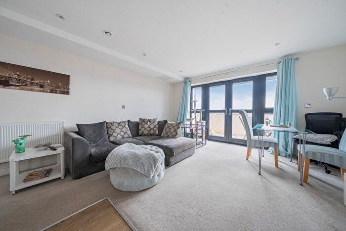 1 Bedroom Flat For Sale In Waldorf House, Welwyn Garden City, Hertfordshire, AL7