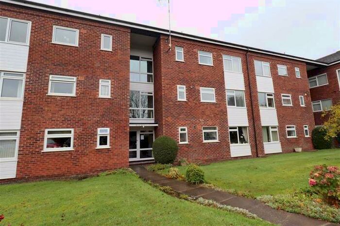 2 Bedroom Flat To Rent In Brocklehurst Way, Tytherington, Macclesfield, SK10