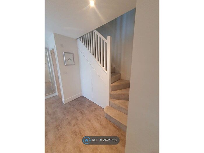 2 Bedroom Semi-Detached House To Rent In Cotterells, Hemel Hempstead, HP1