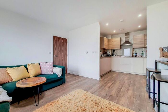 2 Bedroom Flat To Rent In Sackett Road, Barking IG11