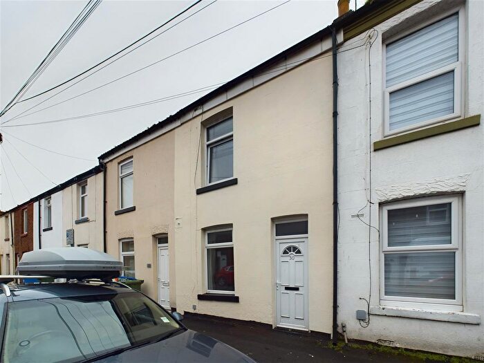 3 Bedroom Terraced House For Sale In Nelson Street, Scarborough, YO12