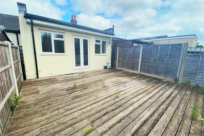 2 Bedroom Bungalow To Rent In Chertsey, KT16