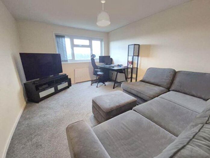 1 Bedroom Flat For Sale In Austin Road, Bromsgrove, B60