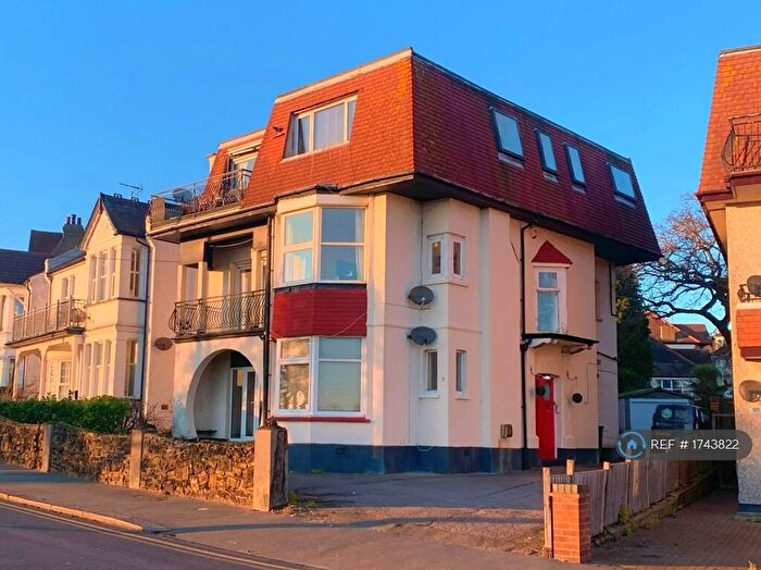 2 Bedroom Flat To Rent In Cliff Gardens, Leigh-On-Sea, SS9