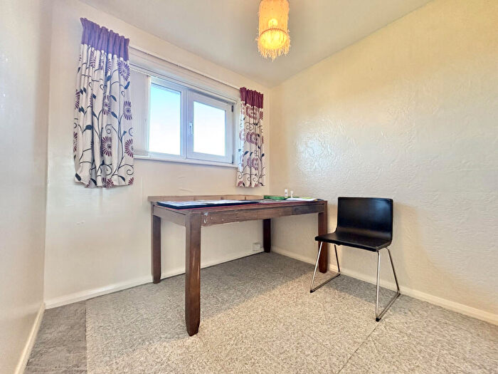 2 Bedroom Apartment For Sale In Nesswood Avenue, South Shore, FY4