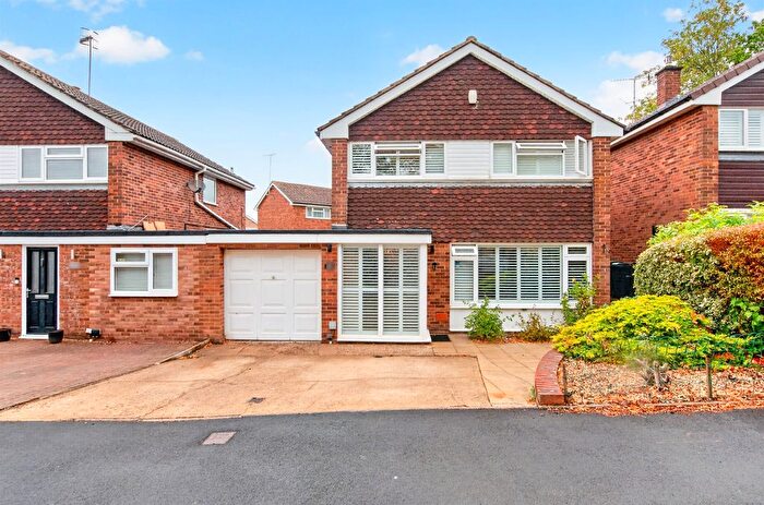 3 Bedroom Detached House For Sale In Ashridge Drive, Bricket Wood, St. Albans, AL2