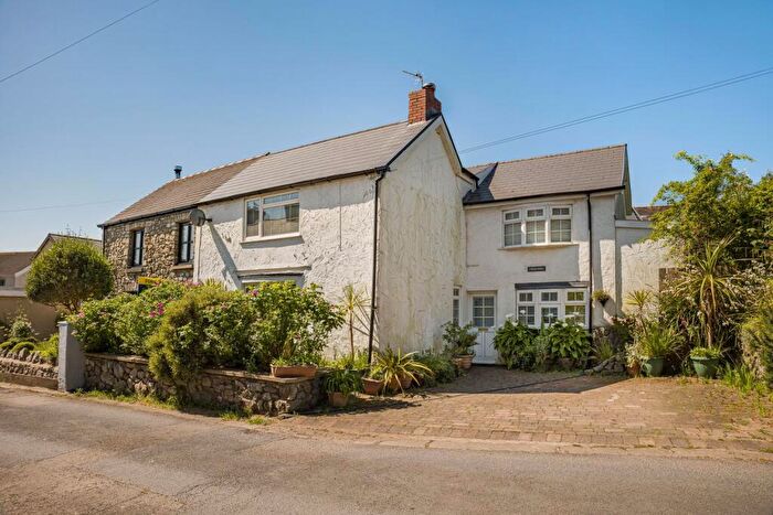 3 Bedroom Semi Detached House For Sale In Whitestone Lane, Newton, Swansea, SA3