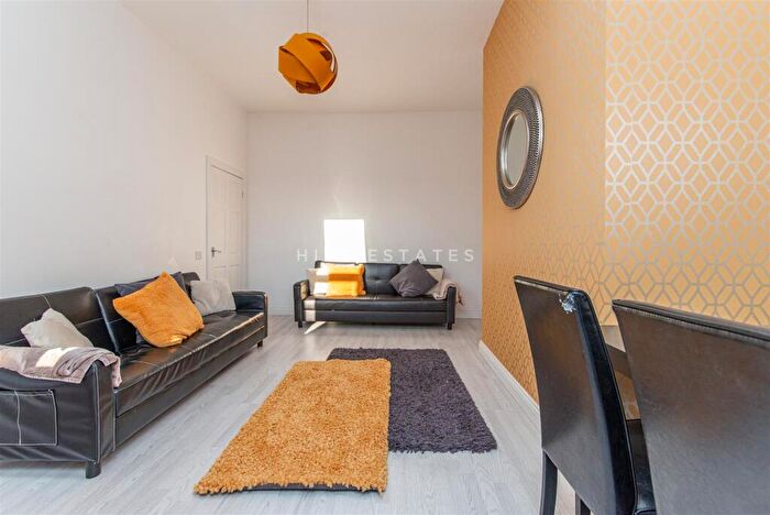 3 Bedroom Flat To Rent In Biddlestone Road, Heaton, Newcastle Upon Tyne, NE6