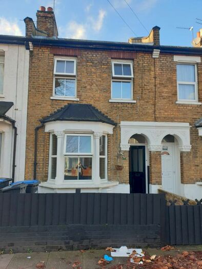 2 Bedroom Detached House To Rent In St. Peter's Road, Edmonton, N9