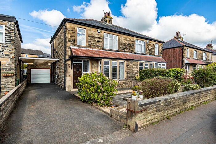 3 Bedroom House For Sale In Northowram Green, Halifax, HX3