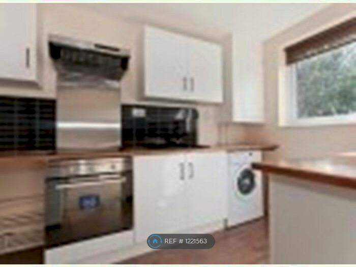 1 Bedroom Flat To Rent In Eccleshill, Bromley, BR2