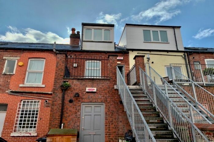 1 Bedroom Flat To Rent In Sharrow Vale Road, Sheffield, South Yorkshire, S11