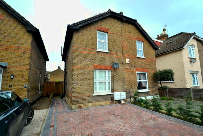 2 Bedroom Semi-Detached House To Rent In Beckenham Lane, Bromley, BR2