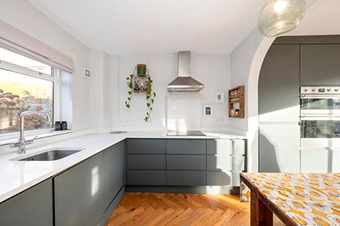 2 Bedroom Terraced House For Sale In Davey Drive, Brighton, BN1