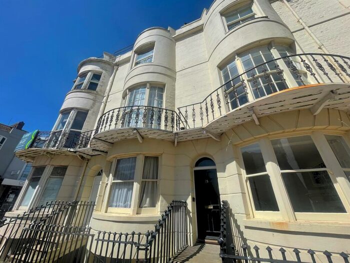 1 Bedroom Flat To Rent In Regency Square, Brighton, BN1