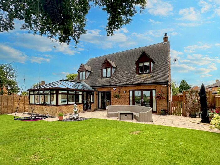 4 Bedroom Detached House For Sale In Bakers Lane, Norton, Daventry, NN11
