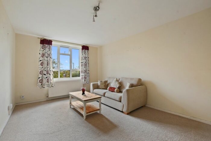1 Bedroom Flat To Rent In Buckingham Lodge, Muswell Hill, Muswell Hill N10