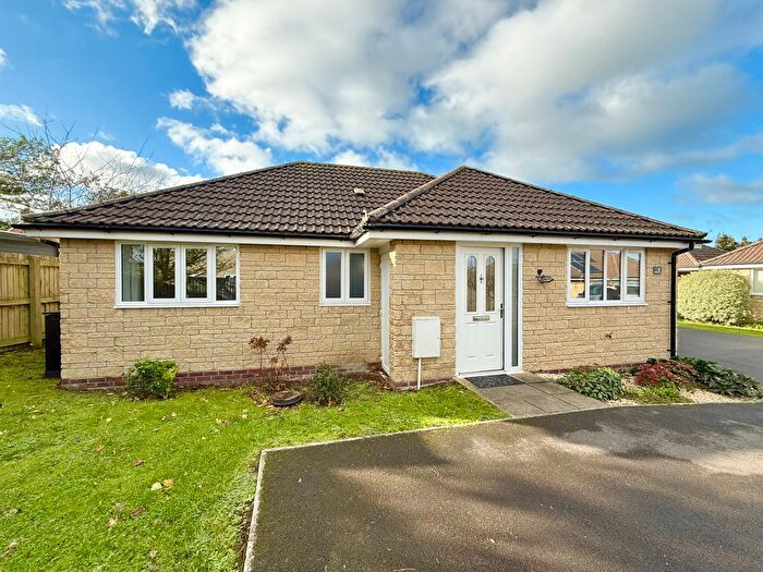2 Bedroom Bungalow To Rent In Collingham Close, Templecombe, BA8