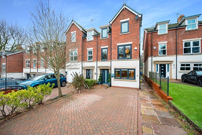 4 Bedroom Semi Detached House For Sale In The Coppice, Worsley, M28