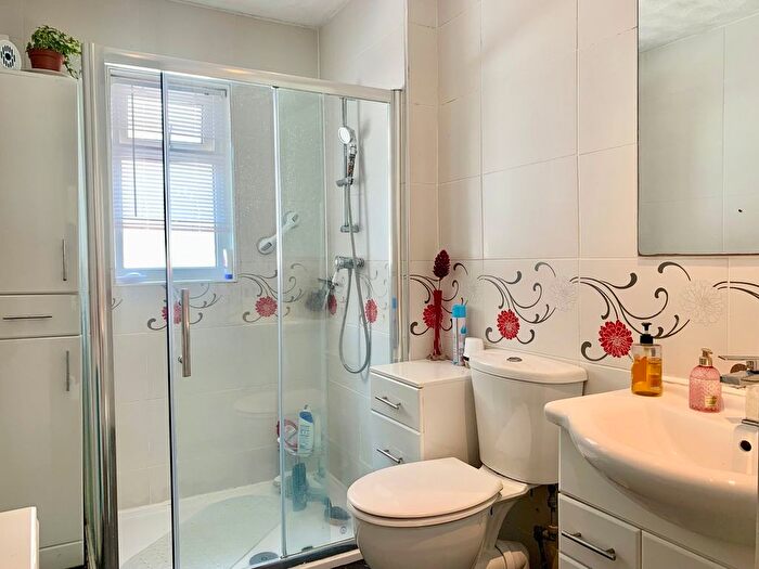 2 Bedroom Detached Bungalow For Sale In York Road, Bexhill-On-Sea, TN40