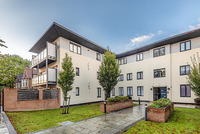 2 Bedroom Flat To Rent In Sidcup Road London, SE9