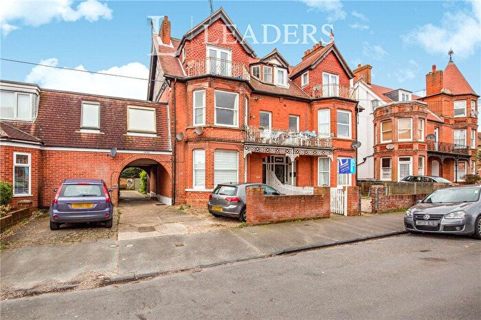 2 Bedroom Apartment For Sale In Queens Road, Felixstowe, Suffolk, IP11