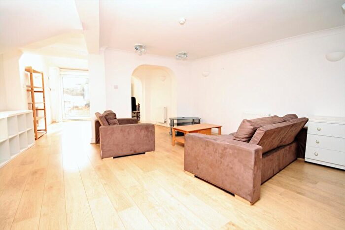1 Bedroom Flat To Rent In Grosvenor Avenue, Highbury, N5