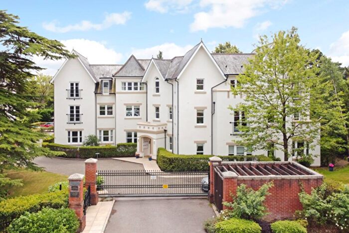 2 Bedroom Apartment To Rent In Wray Park Road, Reigate, RH2