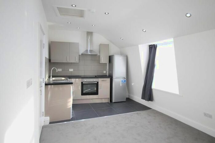 1 Bedroom Flat To Rent In Leabridge Road, Leyton, E10