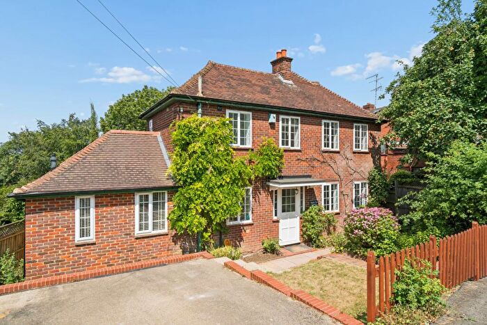 4 Bedroom Detached House To Rent In Ashlyns Road, Berkhamsted, Hertfordshire, HP4