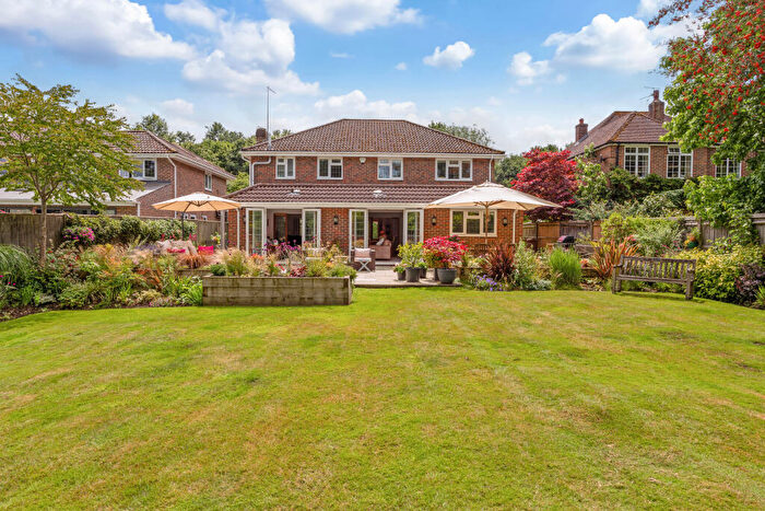 5 Bedroom Detached House For Sale In Ridgley Road, Chiddingfold, GU8