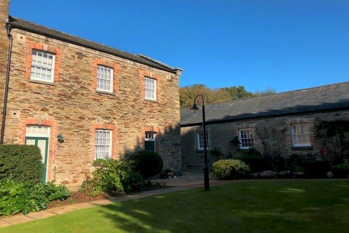 1 Bedroom Flat To Rent In Yew Tree Court, Truro, TR1