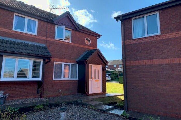 2 Bedroom End Of Terrace House To Rent In Peveril Mews Peveril Gardens, Stockport, SK12