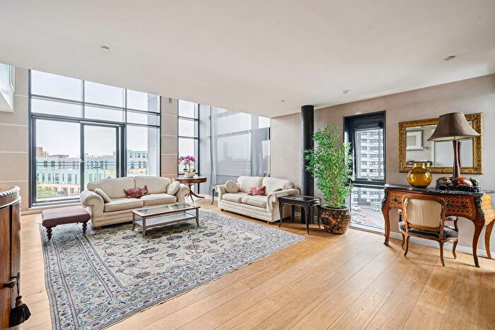 2 Bedroom Flat For Sale In Hardwicks Square, London, SW18