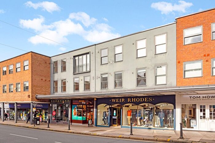 2 Bedroom Flat To Rent In High Street, Guildford, GU1