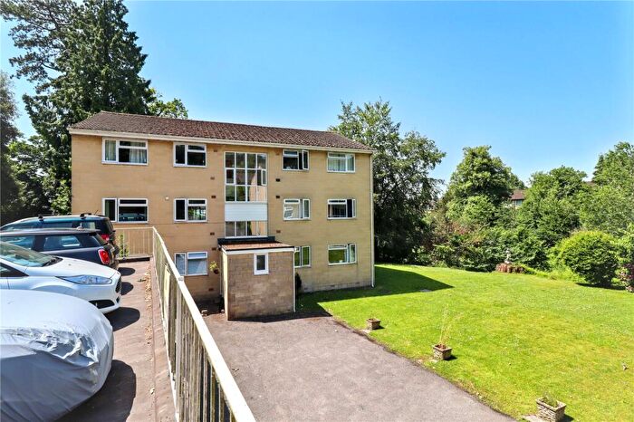 2 Bedroom Apartment For Sale In Weston Park Court, Weston Park East, Bath, BA1