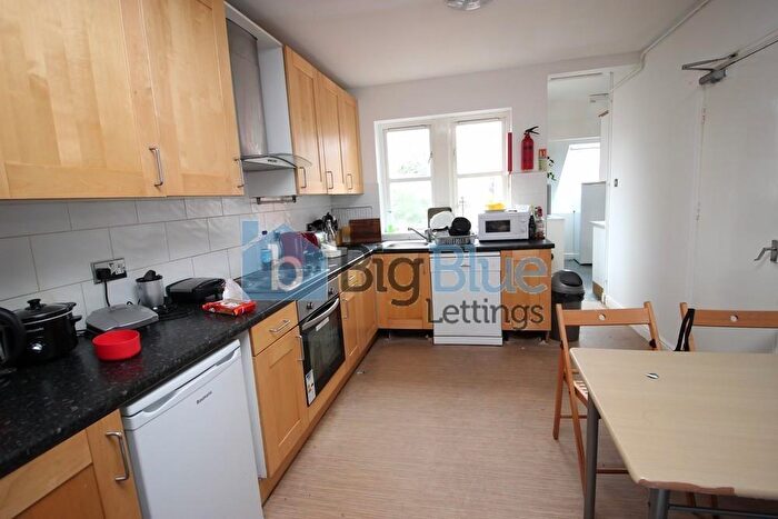 10 Bedroom House To Rent In Ebberston Terrace, Leeds, LS6