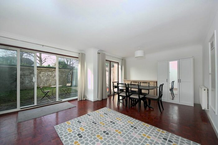 4 Bedroom Property To Rent In Middlefielde, London, W13