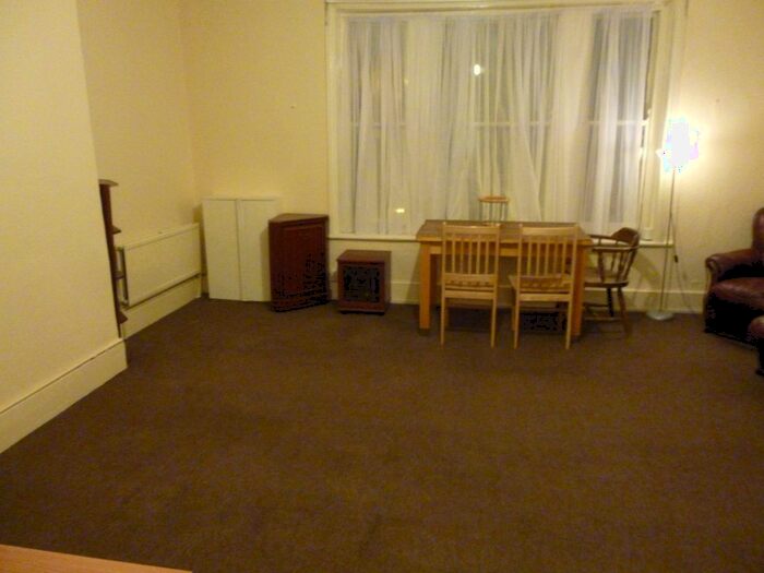 1 Bedroom Flat To Rent In Upper Clapton Road, Upper Clapton, E5