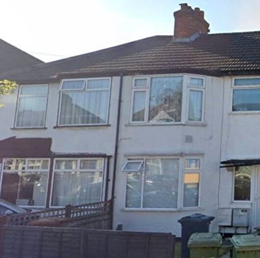 1 Bedroom Flat To Rent In Athelstone Road, Wealdstone, Middlesex, HA3