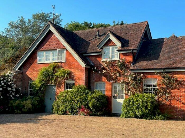 3 Bedroom Cottage To Rent In Swanmore, Nr Bishops Waltham / Winchester, Hampshire, SO32