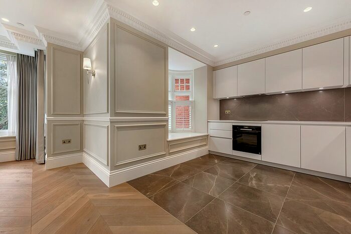 2 Bedroom Flat To Rent In Drury Road, Hadley Wood, EN5