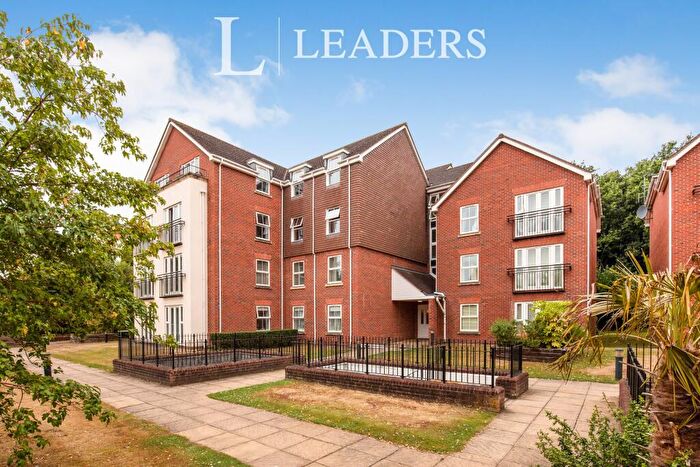 2 Bedroom Flat To Rent In Birch Meadow Close, Warwick, CV34