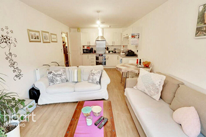 1 Bedroom Apartment To Rent In Maxwell Road, Romford, RM7