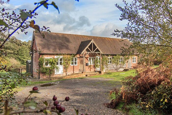 3 Bedroom Cottage To Rent In Eridge Road, TN3