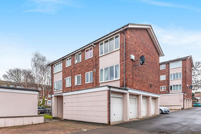 1 Bedroom Flat To Rent In Lizmans Court, East Oxford, OX4