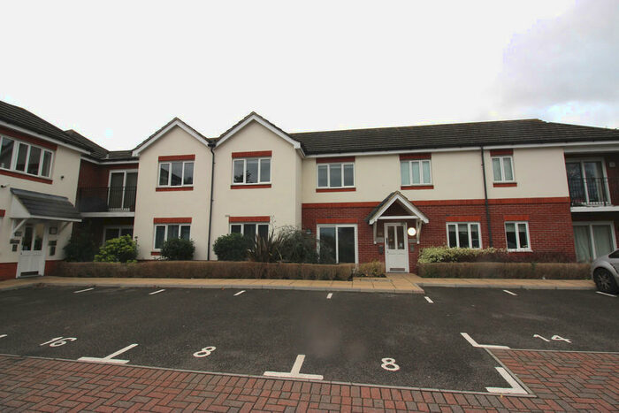 2 Bedroom Ground Flat To Rent In Ashingdon Road, Rochford, SS4