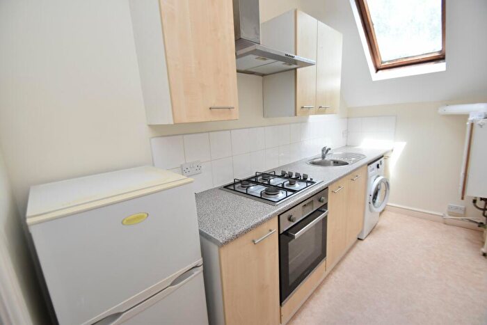 1 Bedroom Flat To Rent In Romilly Road, CF5
